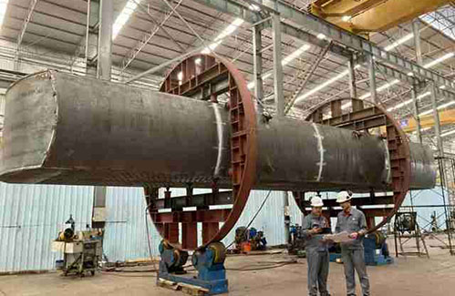 self aligning welding rotator